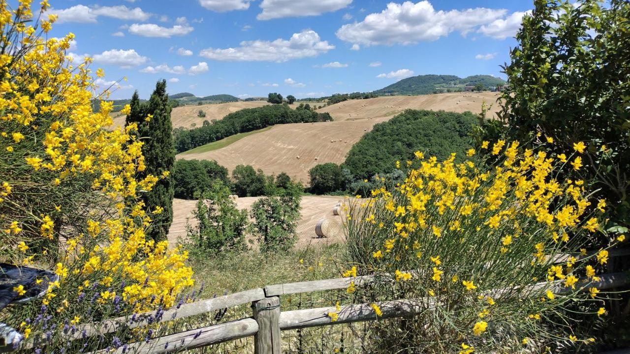 Penzion Casale Refoli Casole dʼElsa Exteriér fotografie